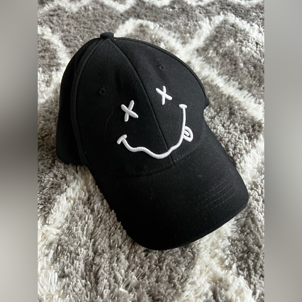 Black Smiley Face Hat
